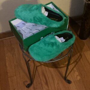 Emerald-Green, Furry Slides